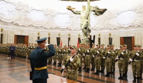 Около 200 новобранцев Росгвардии приняли присягу в Музее Победы