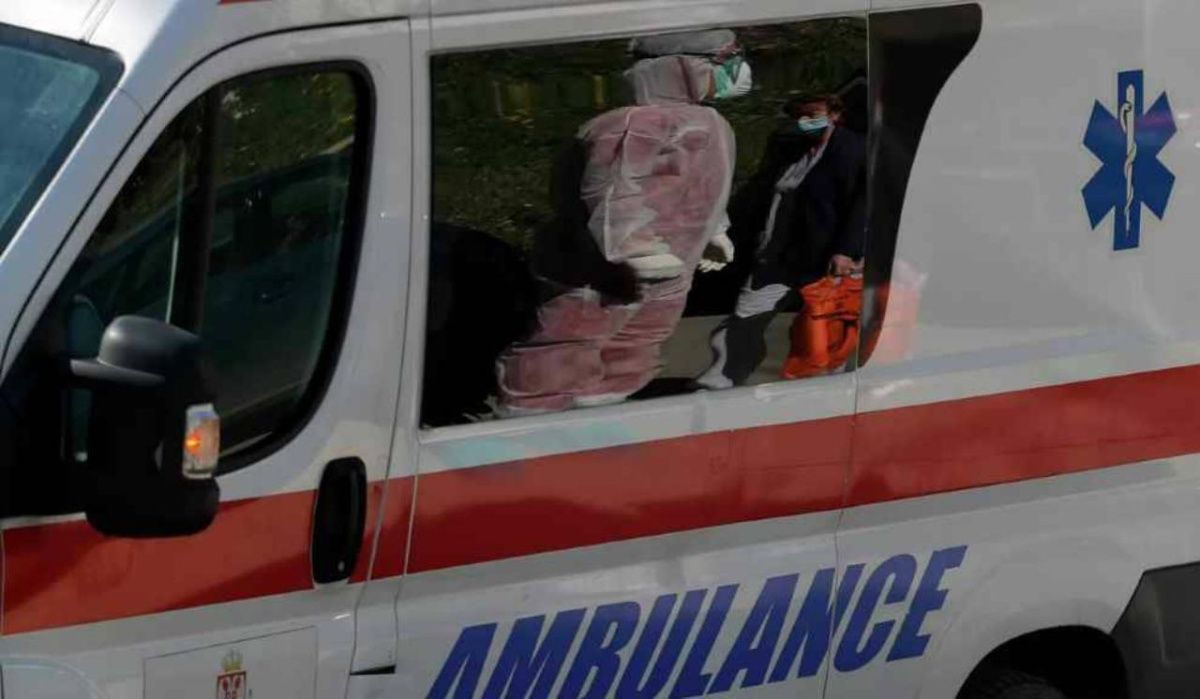 Главный тренер сербского клуба скончался в ходе матча