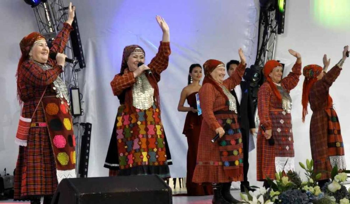 &quot;Мы истинные россияне&quot;: &quot;Бурановские бабушки&quot; отреагировали на включение в &quot;Миротворец&quot;