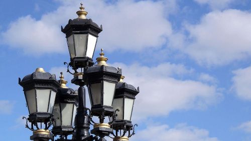 Более 1,8 тысячи уличных фонарей появится в 2021 году на севере столицы