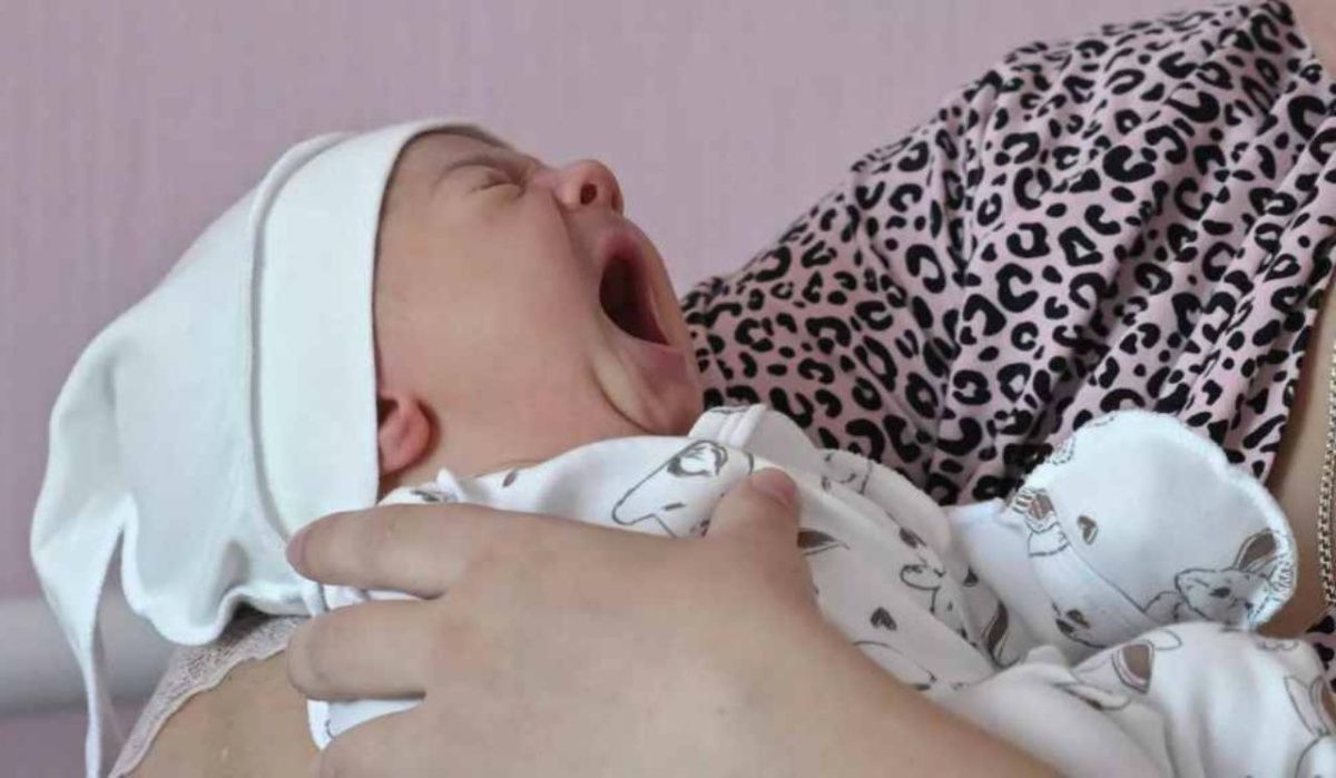 ЗАГС Москвы назвал самые популярные "цветочные" имена для девочек