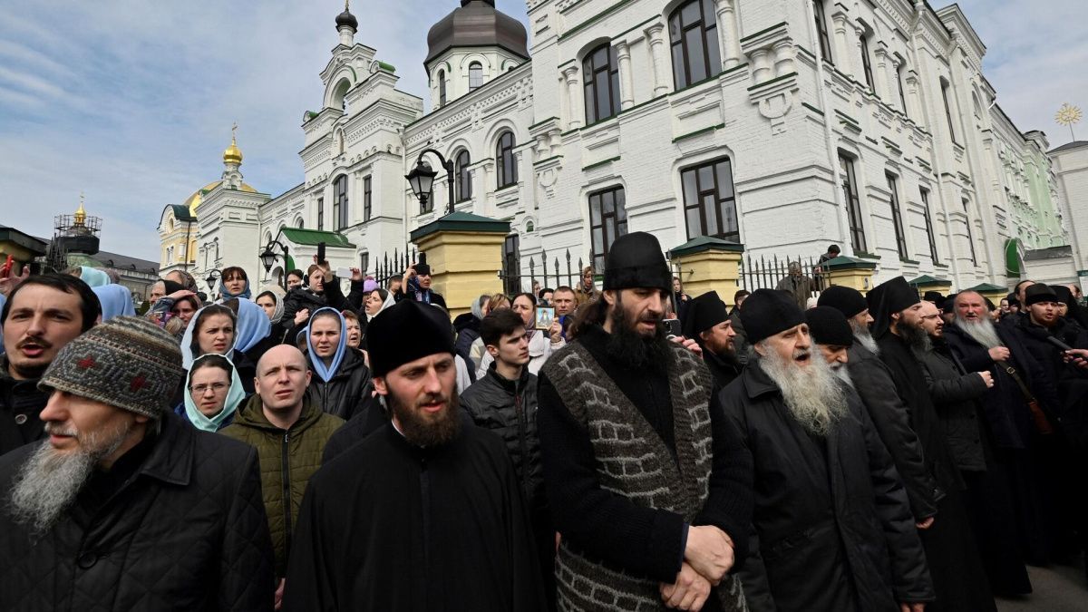 Захарова прокомментировала штурм Киево-Печерской лавры