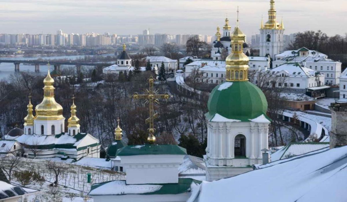 Очевидцы: В дом наместника Киево-Печерской лавры с обыском пришли представители СБУ