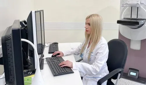 В Москве в 2023 году нейросети помогли проанализировать 100 тысяч маммографических исследований