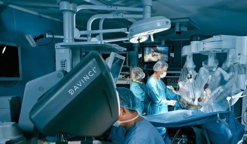 Москва оснастит роботическими хирургическими комплексами все онкологические стационары