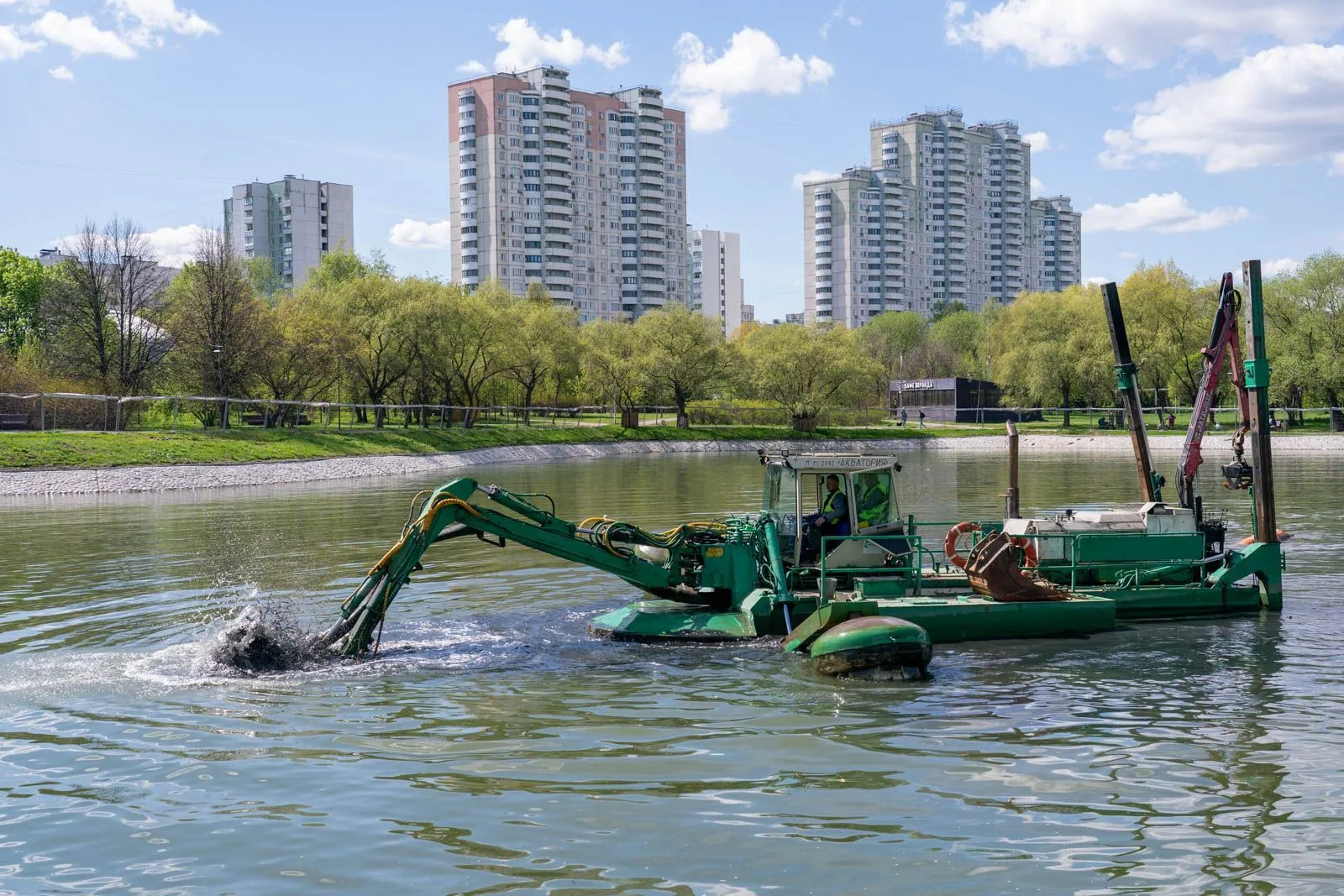 Реконструкция Алтуфьевского пруда завершена на 50 процентов
