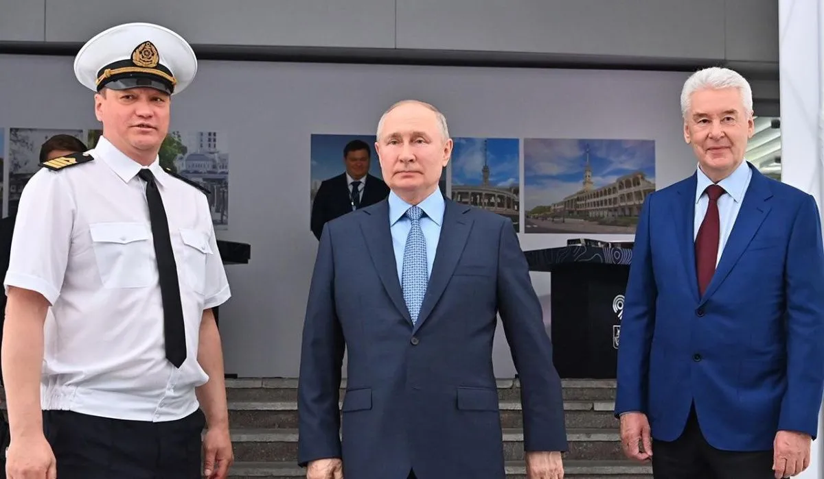 Владимир Путин и Сергей Собянин запустили круглогодичный речной маршрут по Москве-реке
