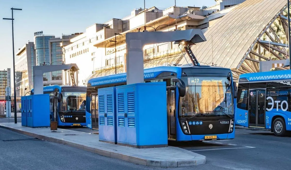 В Москве в 2024 году появятся около 200 зарядных станций для электробусов