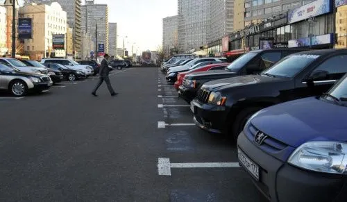 Москвичей предупредили об изменении работы уличных парковок