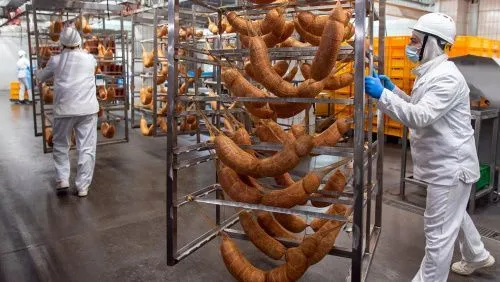 Около миллиона тонн колбасы произвели в Москве за 3 года